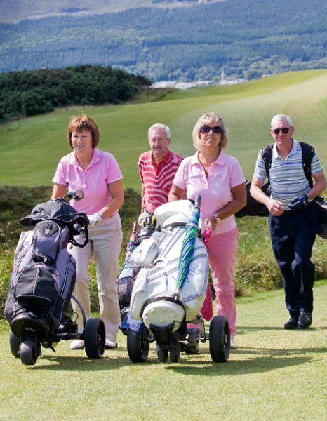 Shannon Princess passengers are walking on a golf course